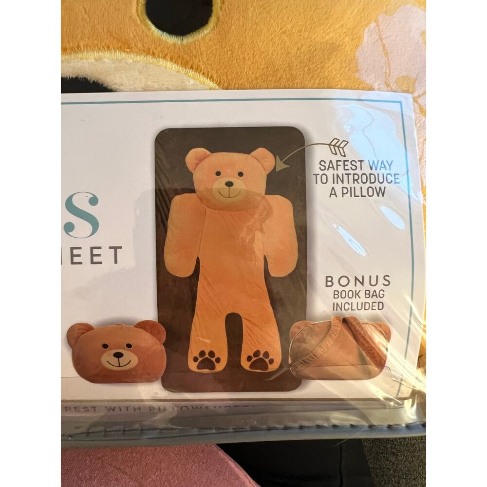 BEAR HUGS PILLOW AND FITTED SHEET